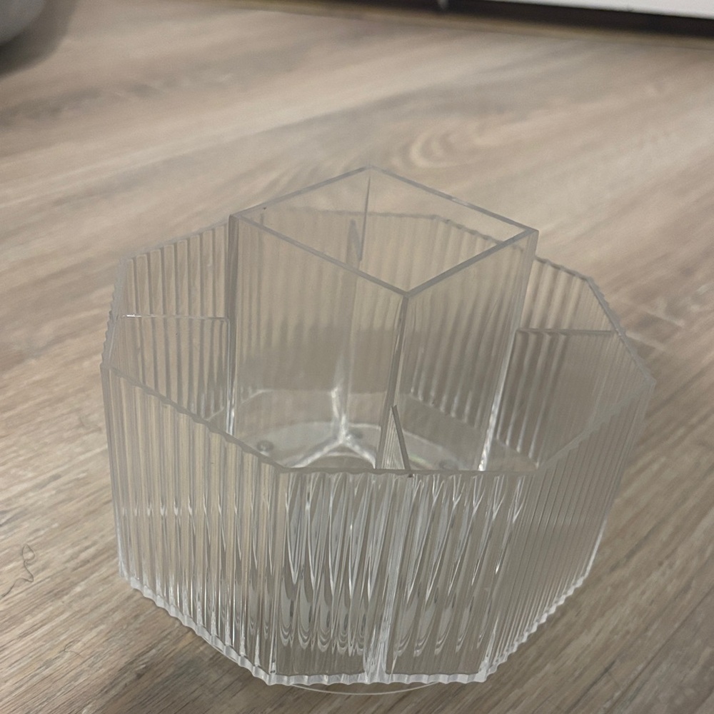 Rotating Makeup brush organizer